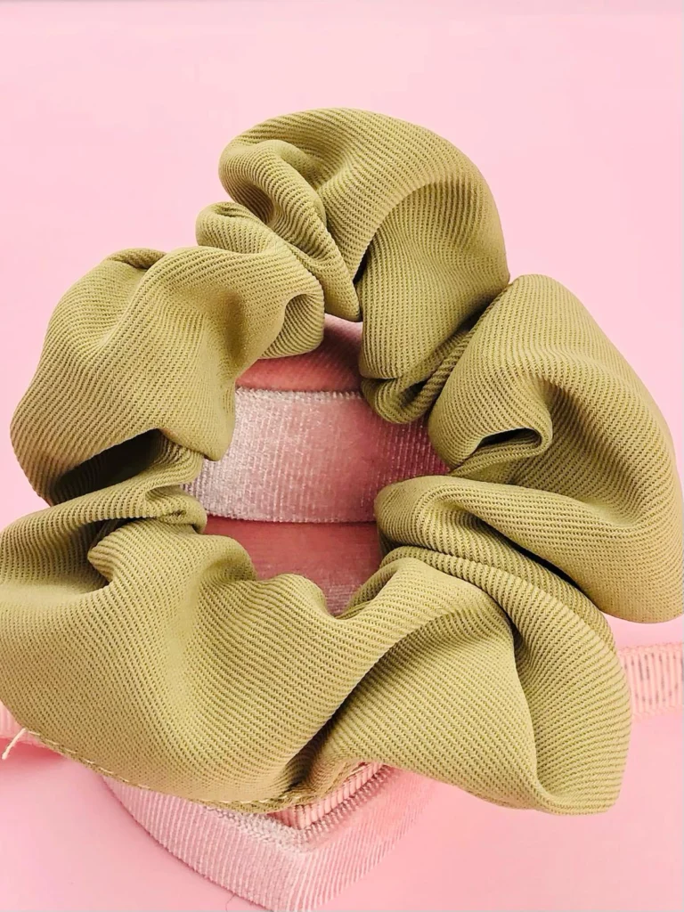 Gumka brązowa scrunchie