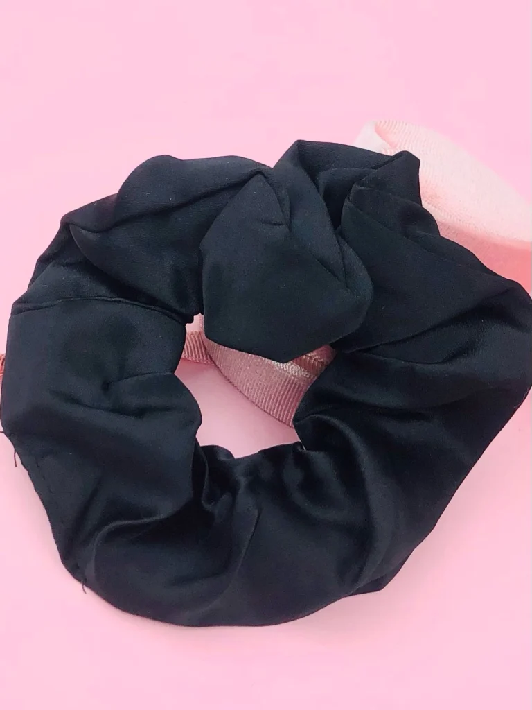 Gumka czarna scrunchie