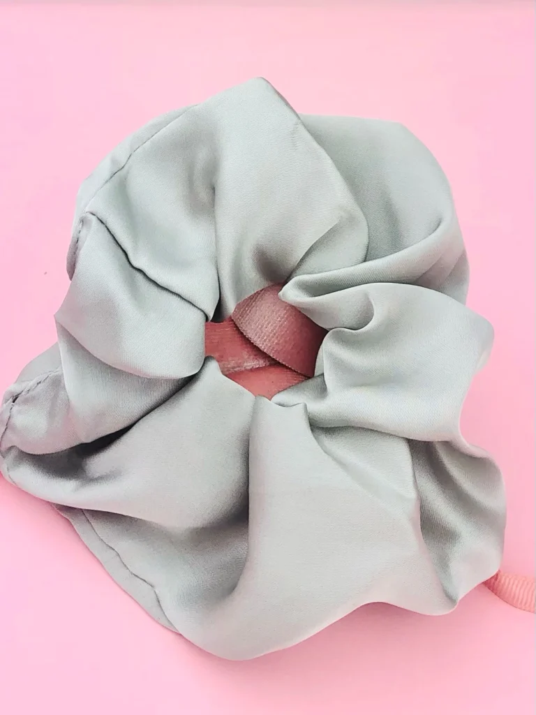 Gumka szara scrunchie