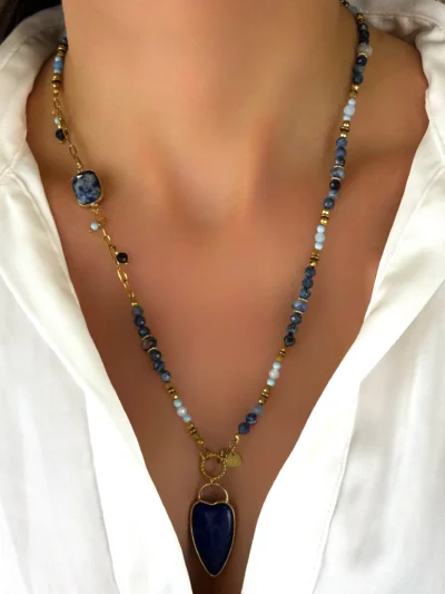 Naszyjnik z kamieniami lapis lazuli i sercem ze stali chirurgicznej 14k CRLVE